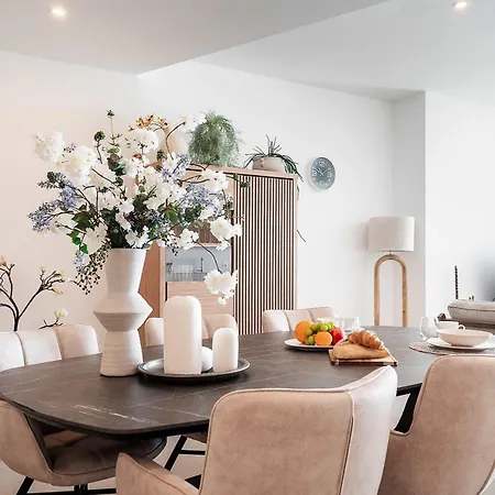 Апартаменты Luxury Penthouse With Marina Views