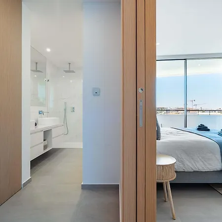 Appartamento Luxury Penthouse With Marina Views