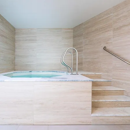 Luxury Penthouse With Marina Views Апартаменты *